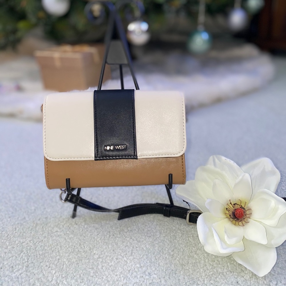 NINE WEST- Color-block Crossbody Clutch